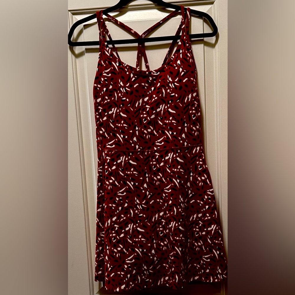 Old Navy brown, white and black Patterned athletic Dress. Size large